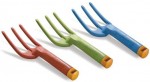 137035 ru�n� vidle na plevel Fiskars