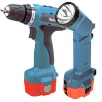 6261DWLE aku vrtac� �roubov�k Makita