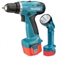 6271DWALE aku vrtac roubovk + lampa Makita