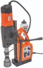 Bernardo TPC 2000 Pro magnetick� vrta�ka s regulac� ot��ek Vario a �ez�n�m z�vit� do M22, 01-13812