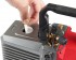 Milwaukee M18 FVP5-801 (EE) aku vakuov erpadlo bez oleje, 4933499249