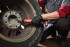 Milwaukee M12 FDGS2-522B FUEL Gen II 4933500659 aku p��m� bruska 12 V, 2� aku 5,0/2,5 Ah, nab�je�ka, ta�ka