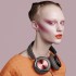 BeoPlay H6 Graphite Blush sluchtka pes ui Bang & Olufsen