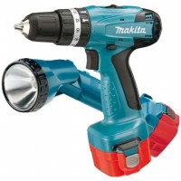 8271DWALE aku p��klepov� vrtac� �roubov�k + lampa Makita